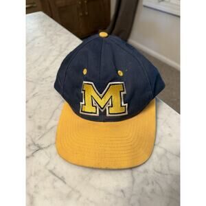 Michigan Wolverines Snapback Cap Hat Licensed Vintage 90s NCAA Front Row Logo